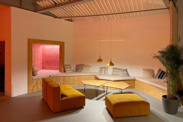 Offsite Location mit Chillout-Ecke